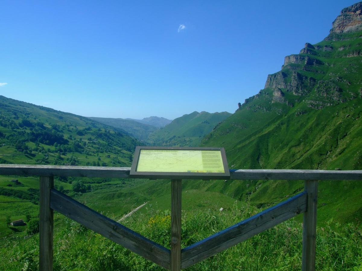 Las Hayucas San Roque de Ríomiera Exteriér fotografie